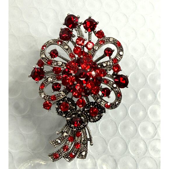 Vintage Sparkling Red Rhinestone Brooch Pin Pendant Unmarked - Picture 1 of 3